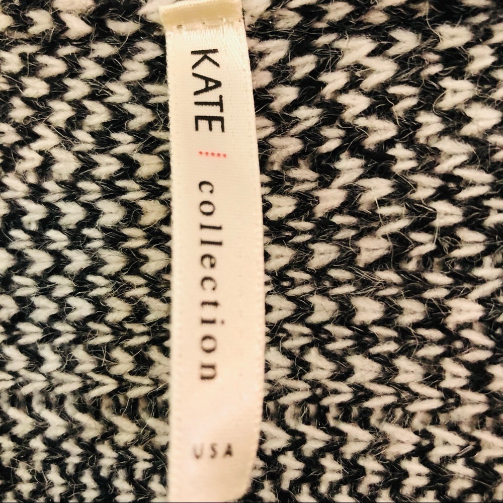 Kate Collection red gray Aztec pattern cardigan - Picture 8 of 8